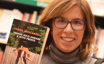 Delitti, segreti e sorrisi: Chiara Moscardelli all’Aperilibro di Carmagnola GdL Chiara Moscardelli