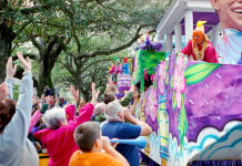 A La Loggia la Grande Sfilata notturna di carri e strambicoli sfilata carri La Loggia