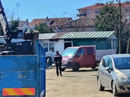 sgombero campo nomadi carmagnola opere abusive busivi