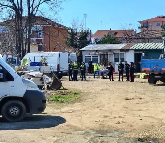 Carmagnola: avviato lo sgombero del campo nomadi di via Rio Tercero sgombero campo nomadi carmagnola
