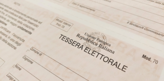 Carignano tessera elettorale