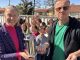 Massimo Panero e Anna Giordana Dirigente dell’Istituto Comprensivo “Arpino” di Sommariva Bosco con la capsula del tempo