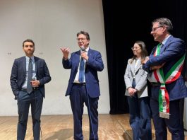 Gli studenti di Villastellone hanno incontrato l’eurodeputato Giovanni Crosetto Villastellone eurodeputato Giovanni Crosetto