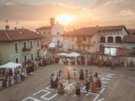 Castagnole: grande successo per la manifestazione “Mangè an n’autra cort” Castagnole Mangè cort successo