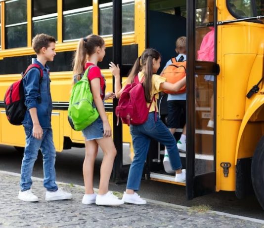 In scadenza le domande di adesione al servizio di trasporto scolastico a Caramagna Piemonte Caramagna trasporto scolastico