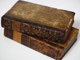 Carmagnola: si catalogano oltre mille libri antichi della biblioteca libri antichi carmagnola
