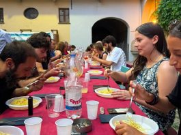 Carmagnola Insieme: oltre 70 persone alla prima Pastasciutta Antifascista carmagnola pastasciutta antifascista