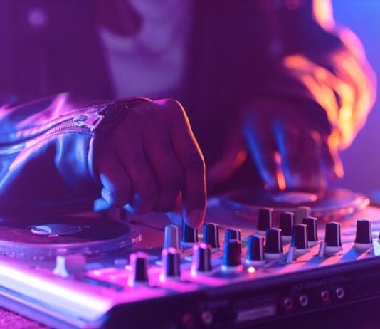 “La notte dei DJ”, musica e street food a Sommariva del Bosco Una serata di street food e musica a Sommariva del Bosco