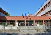Carmagnola: il Comune rifà la pavimentazione alla “Primo Levi” scuola primo levi carmagnola