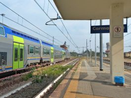 pendolari sfm4 stazione treni di carmagnola