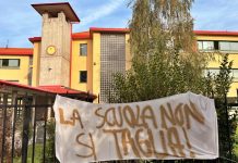 Studenti di Carmagnola in piazza per difendere Scuola e diritti Protesta studenti di Carmagnola